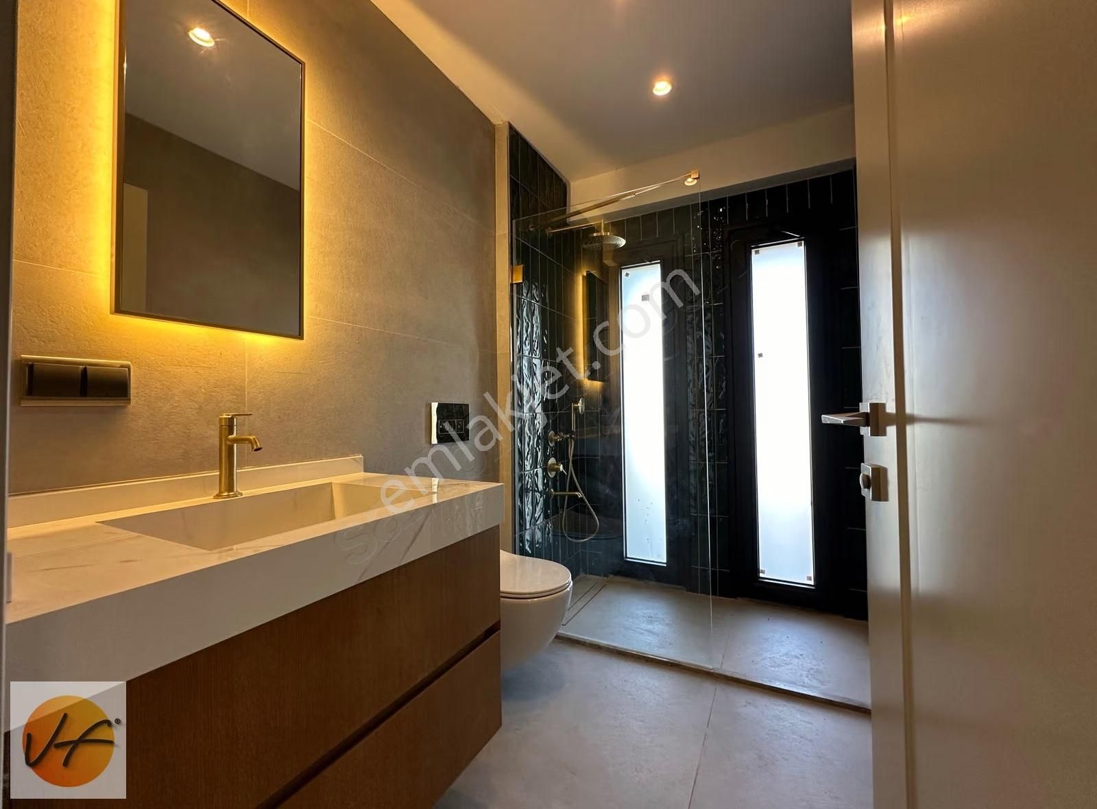 Güzelbahçe Çamlıda Havuzlu Müstakil Satılık Villa - Görsel 18