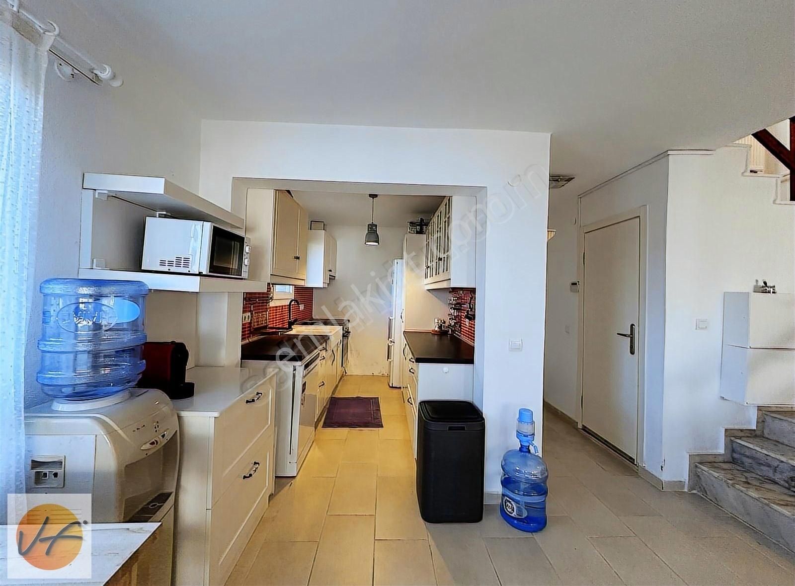 Çeşme Dalyan'da Denize Sıfır Site İçinde 4+1 Satılık Villa - Görsel 5