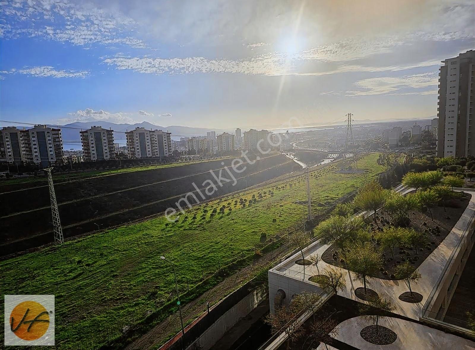 Varyant Plus Karşıyaka Sitesinde 2+1 Ebeveyn Banyolu Daire - Görsel 17