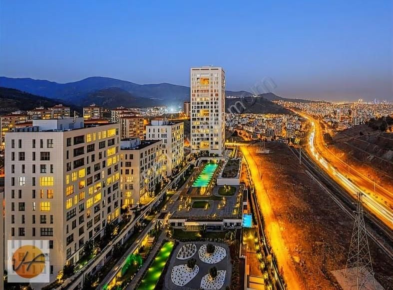 Varyant Plus Karşıyaka Sitesinde 2+1 Ebeveyn Banyolu Daire - Görsel 2