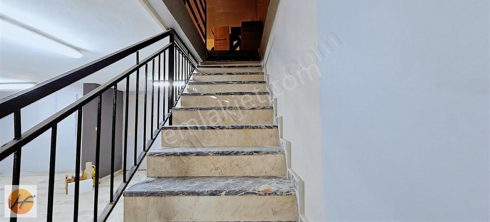 İzmir Buca Ufuk Mahallesinde Asma Katlı Satılık Dükkan - Görsel 8