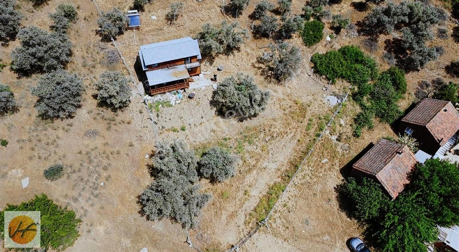 Bayındır Elifli Köyü İçerisinde Ahşap Evi Olan Satılık Tarla - Görsel 3