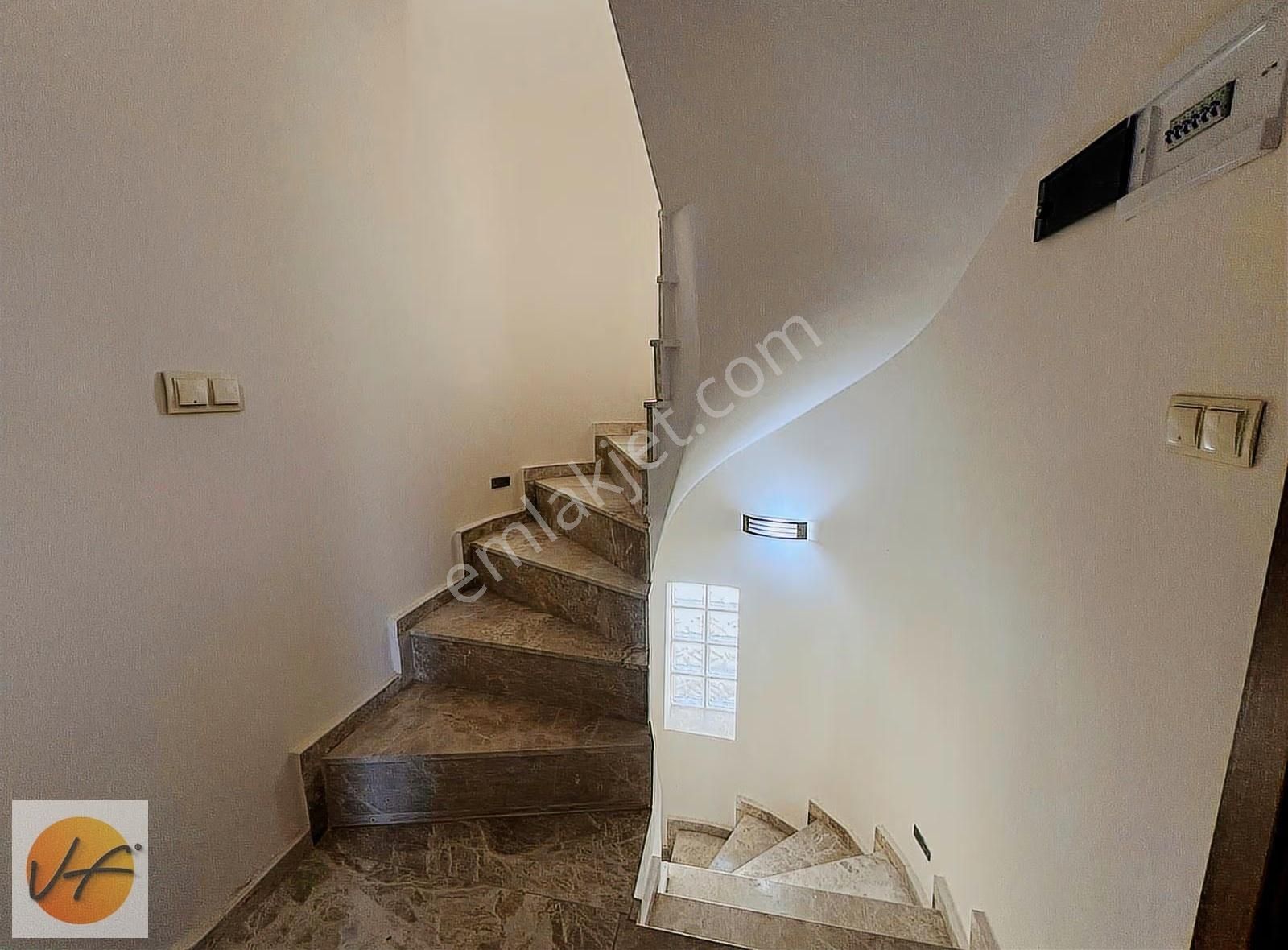 Kuşadası Davutlar Sahilde 4+1 Trıblex Satılık Villa - Görsel 5