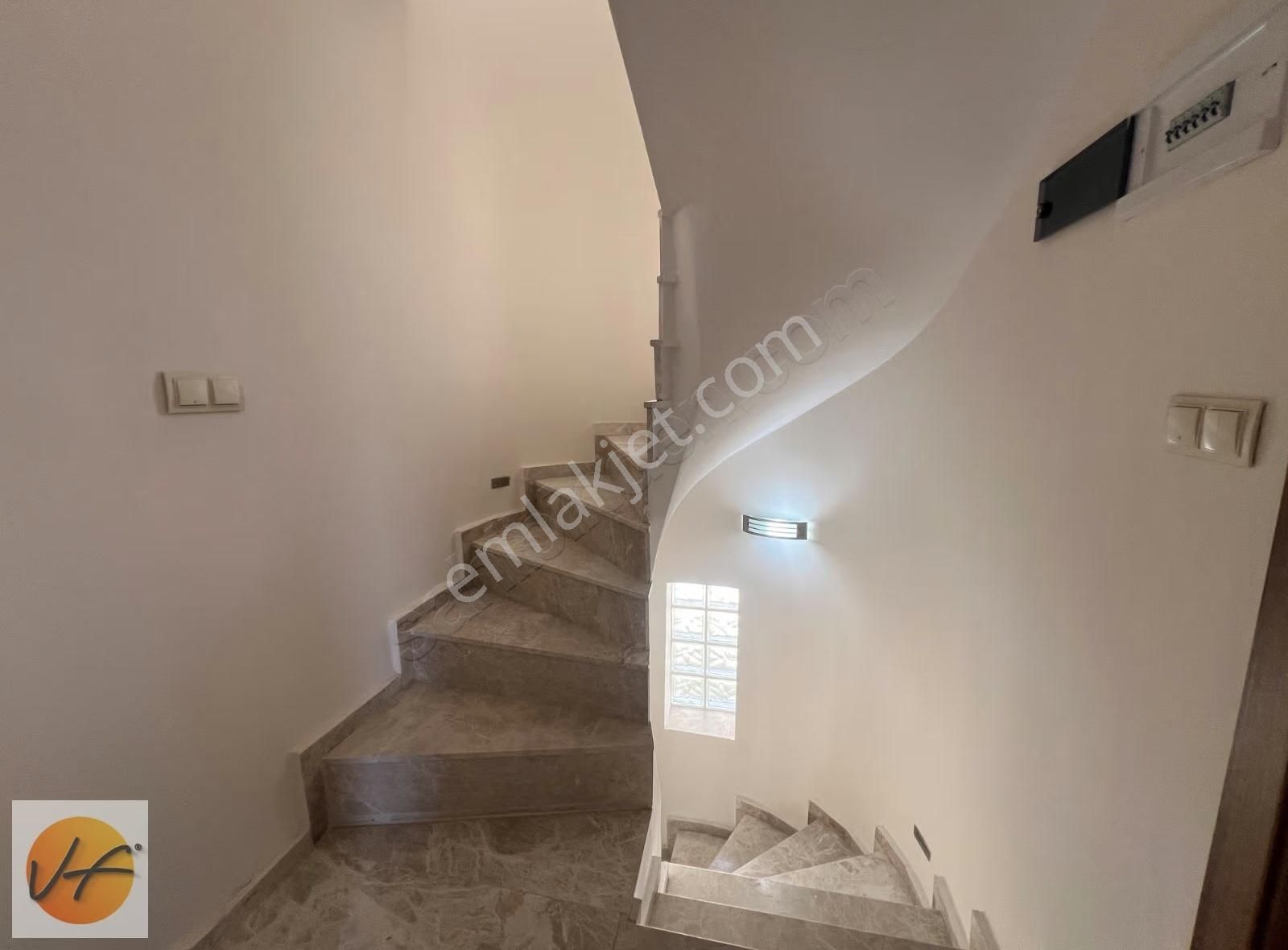 Kuşadası Davutlar Sahilde 4+1 Trıblex Satılık Villa - Görsel 30