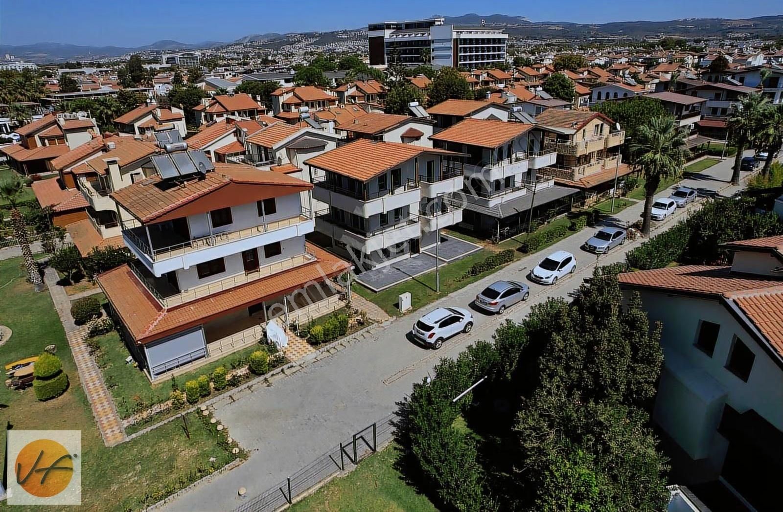 Kuşadası Davutlar Sahilde 4+1 Trıblex Satılık Villa - Görsel 23