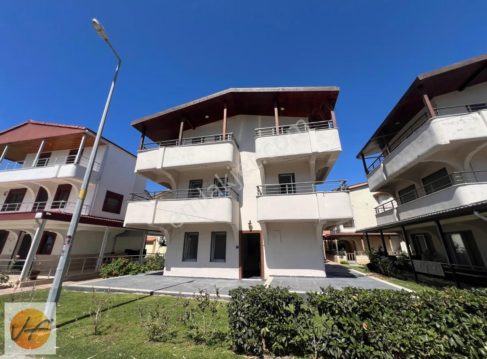 Kuşadası Davutlar Sahilde 4+1 Trıblex Satılık Villa - Görsel 32
