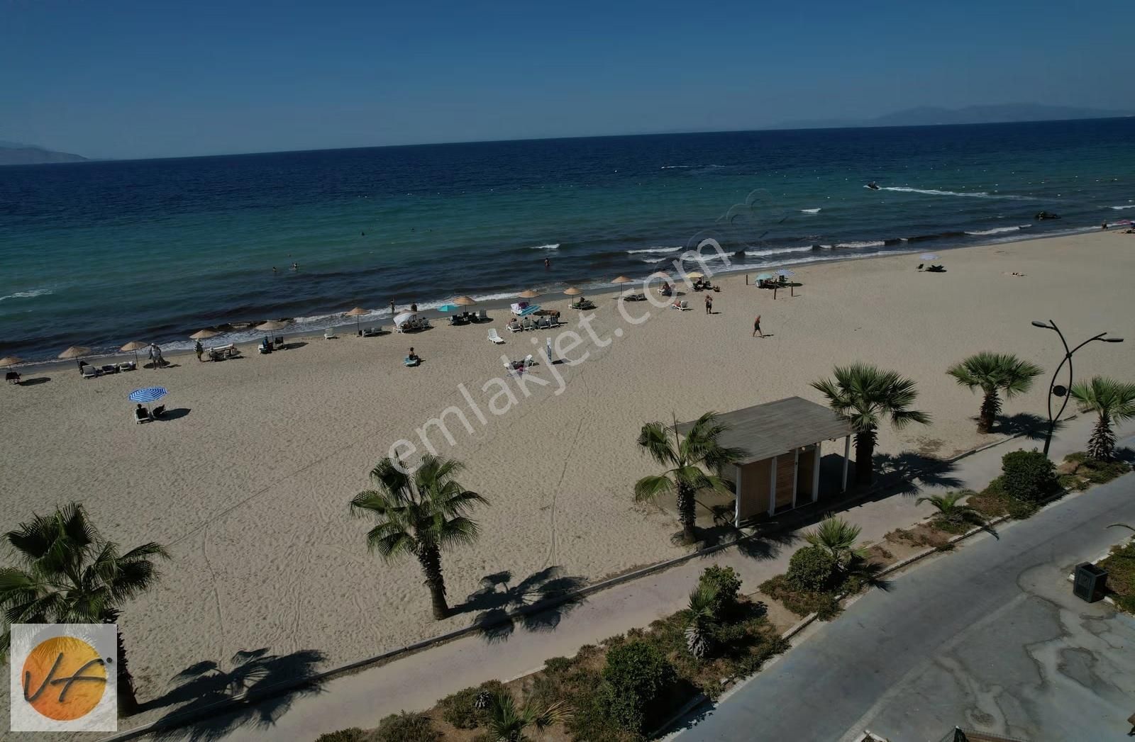 Kuşadası Davutlar Sahilde 4+1 Trıblex Satılık Villa