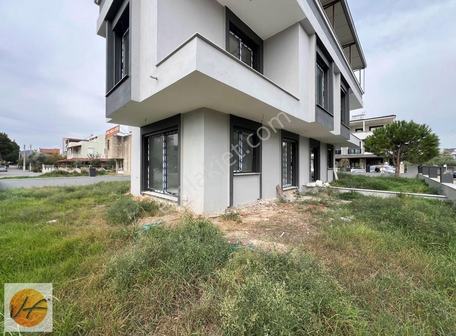 Doğanbey'de Yaz Kış Oturulabilecek Merkezi Satılık Villa - Görsel 15