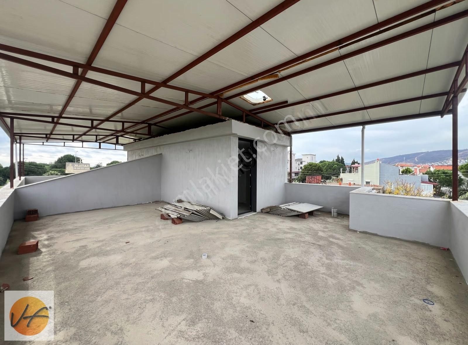 Doğanbey'de Yaz Kış Oturulabilecek Merkezi Satılık Villa - Görsel 24