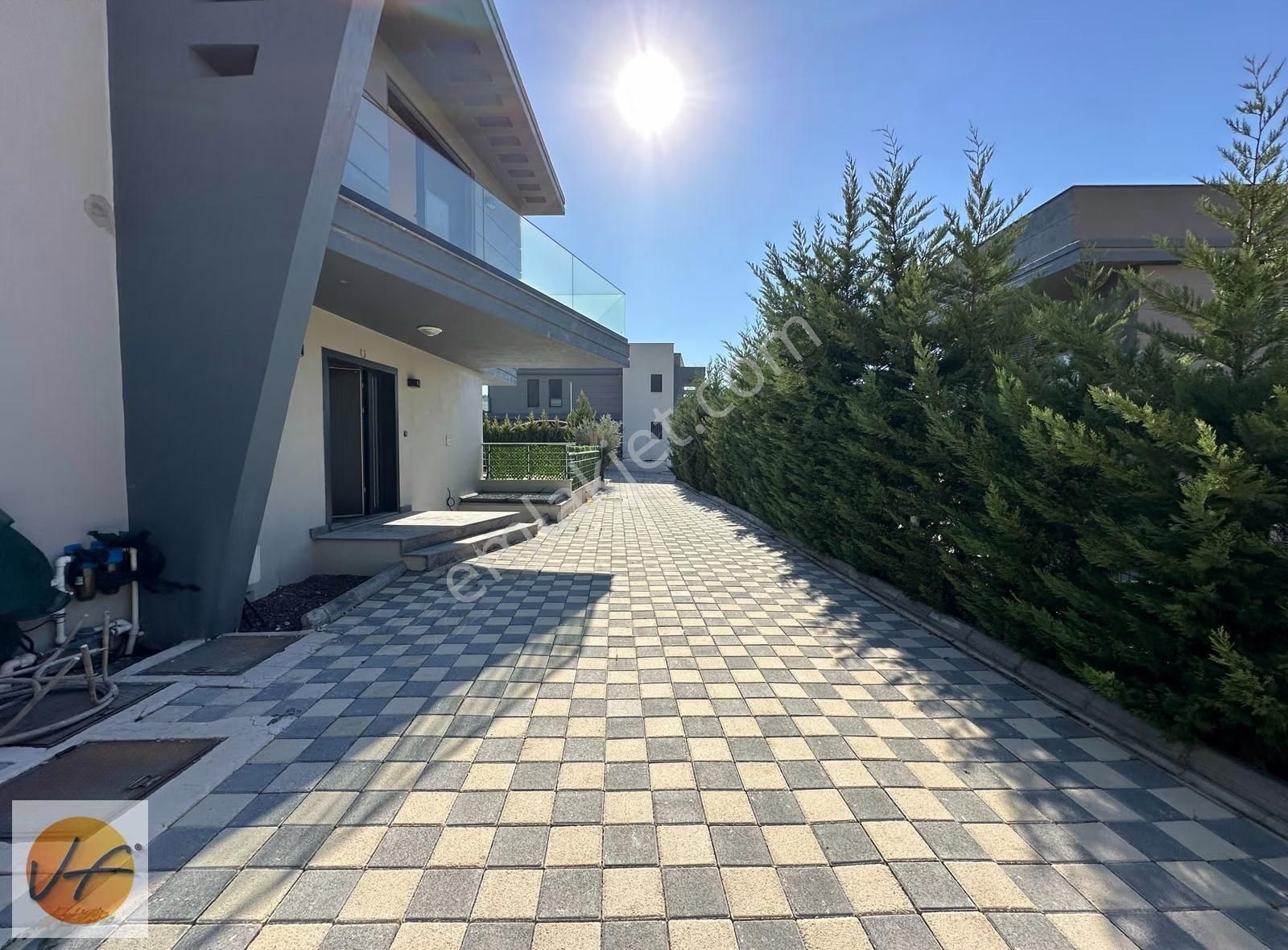 Urla Kekliktepede 1000 M2 Arsa İçerisinde Satılık 3+2 Villa - Görsel 19