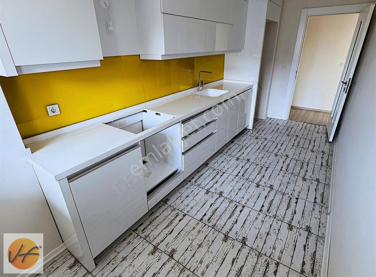 Karşıyaka Anadolu Caddesi Üzeri Kiralık 3+1 Daire - Görsel 12