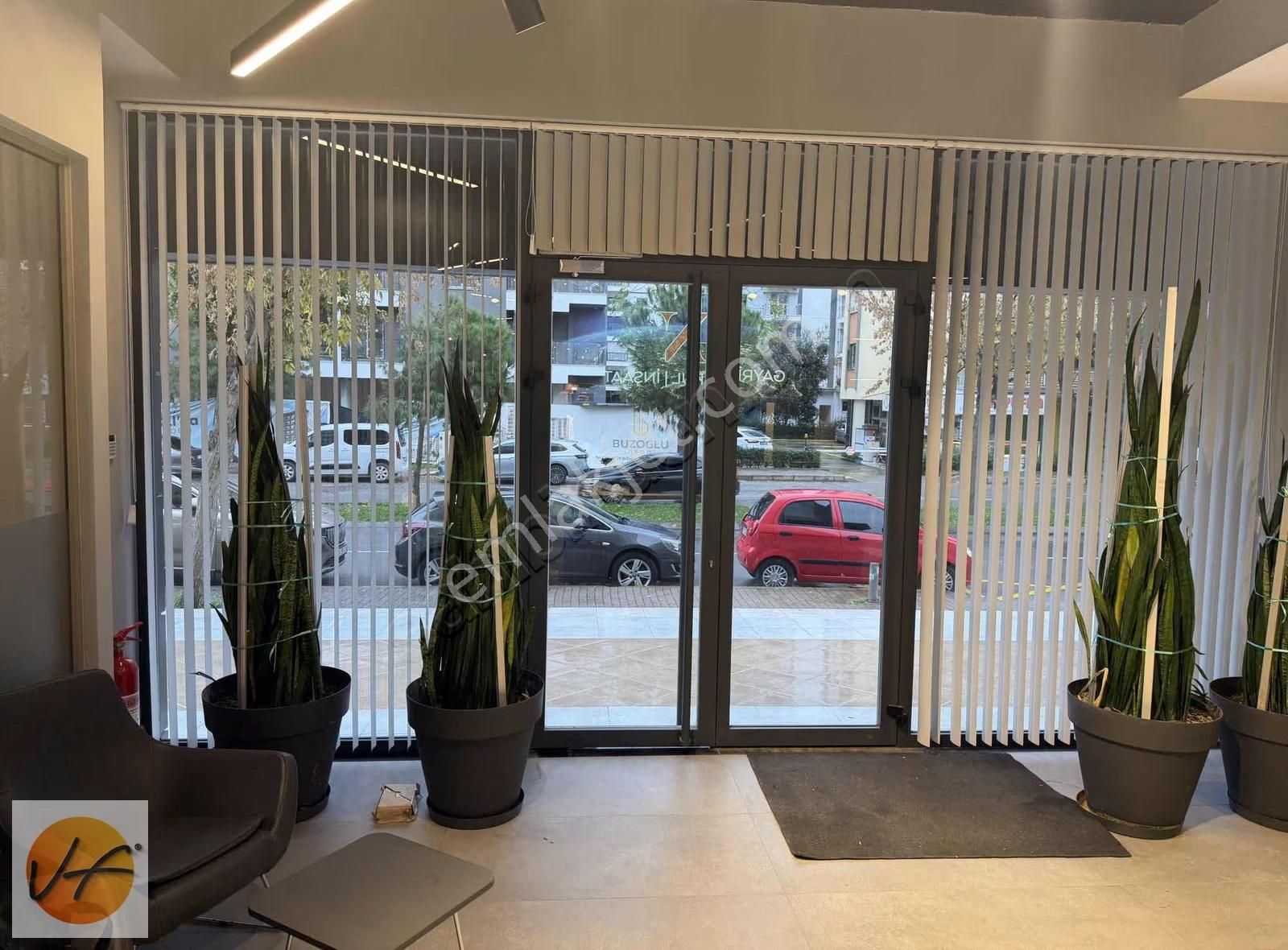 Bayraklı Galen Hastanesine Yakın Merkezi Konumda Kiralık Dükkan - Görsel 7