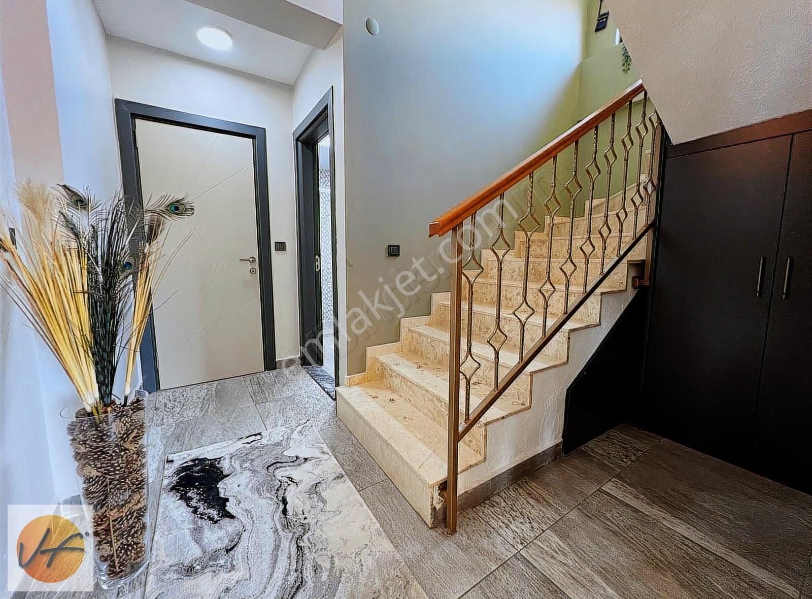 İzmir Menemen Villakent Te Satılık 3 Katlı Havuzlu Lüks Villa - Görsel 10