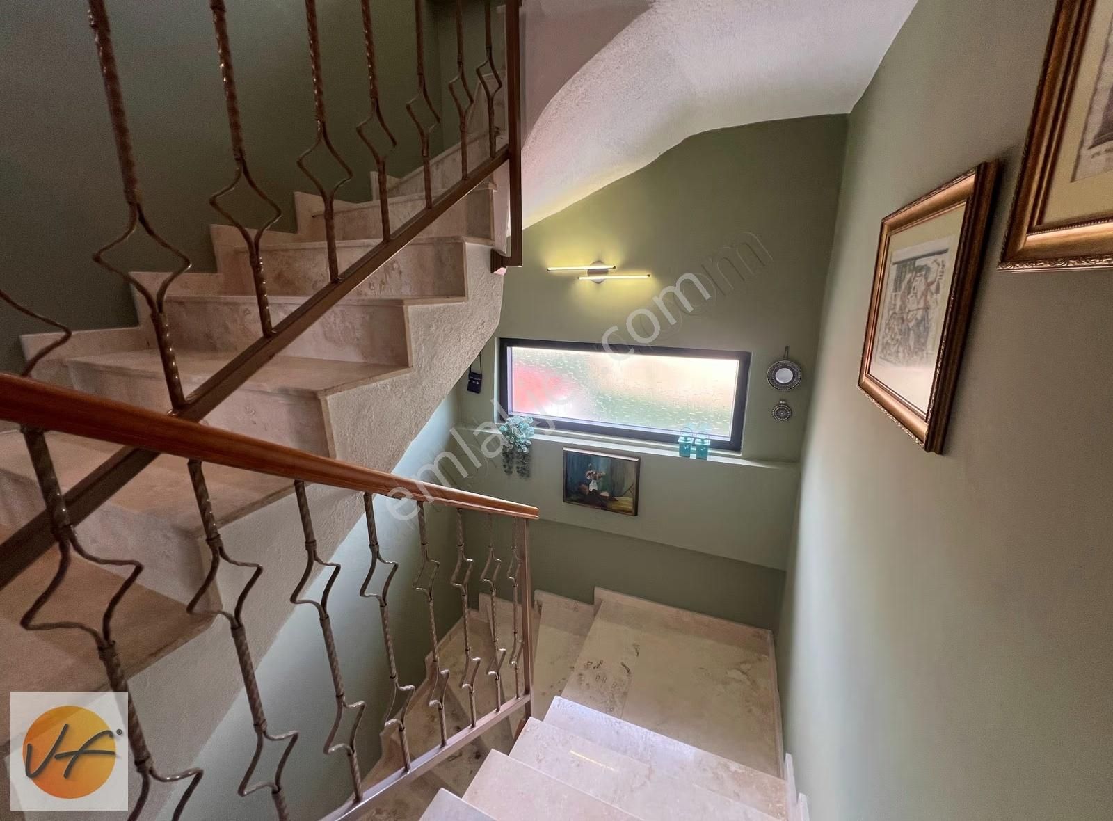 İzmir Menemen Villakent Te Satılık 3 Katlı Havuzlu Lüks Villa - Görsel 3