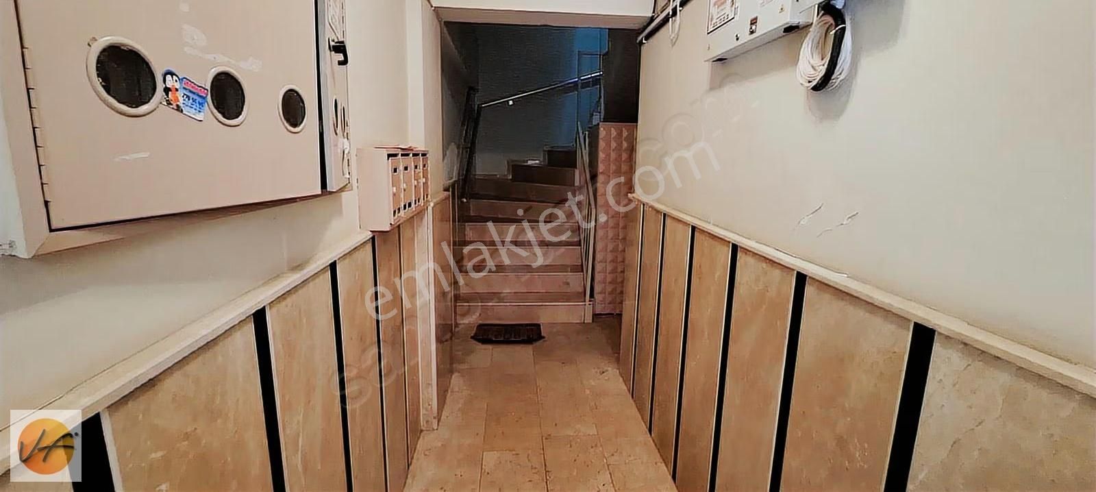 İzmir Balçova Fevzi Çakmak Mahallesinde3+1 Bakımlı Satılık Daire - Görsel 2