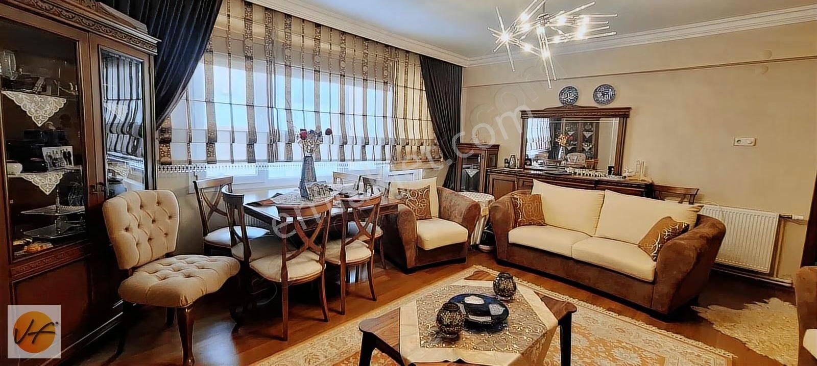 İzmir Balçova Fevzi Çakmak Mahallesinde3+1 Bakımlı Satılık Daire