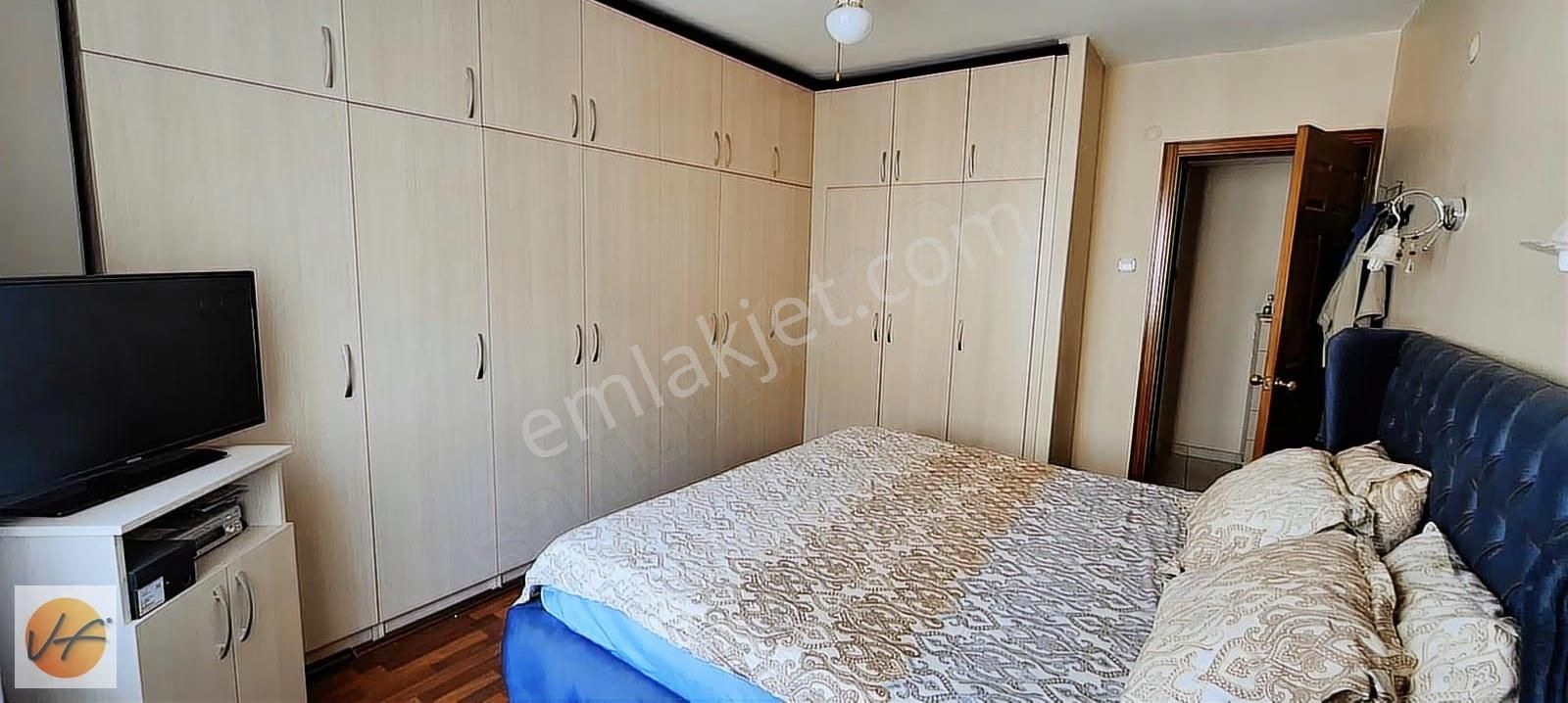 İzmir Balçova Fevzi Çakmak Mahallesinde3+1 Bakımlı Satılık Daire - Görsel 3