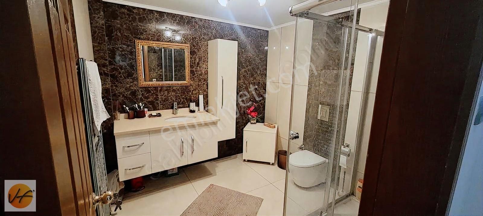 İzmir Balçova Fevzi Çakmak Mahallesinde3+1 Bakımlı Satılık Daire - Görsel 23