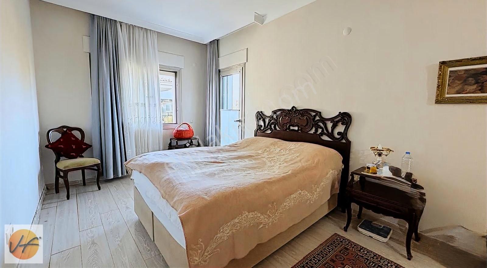 Güzelbahçe Yaka Konaklarında 5+2 Havuzlu Site İçinde Villa - Görsel 23