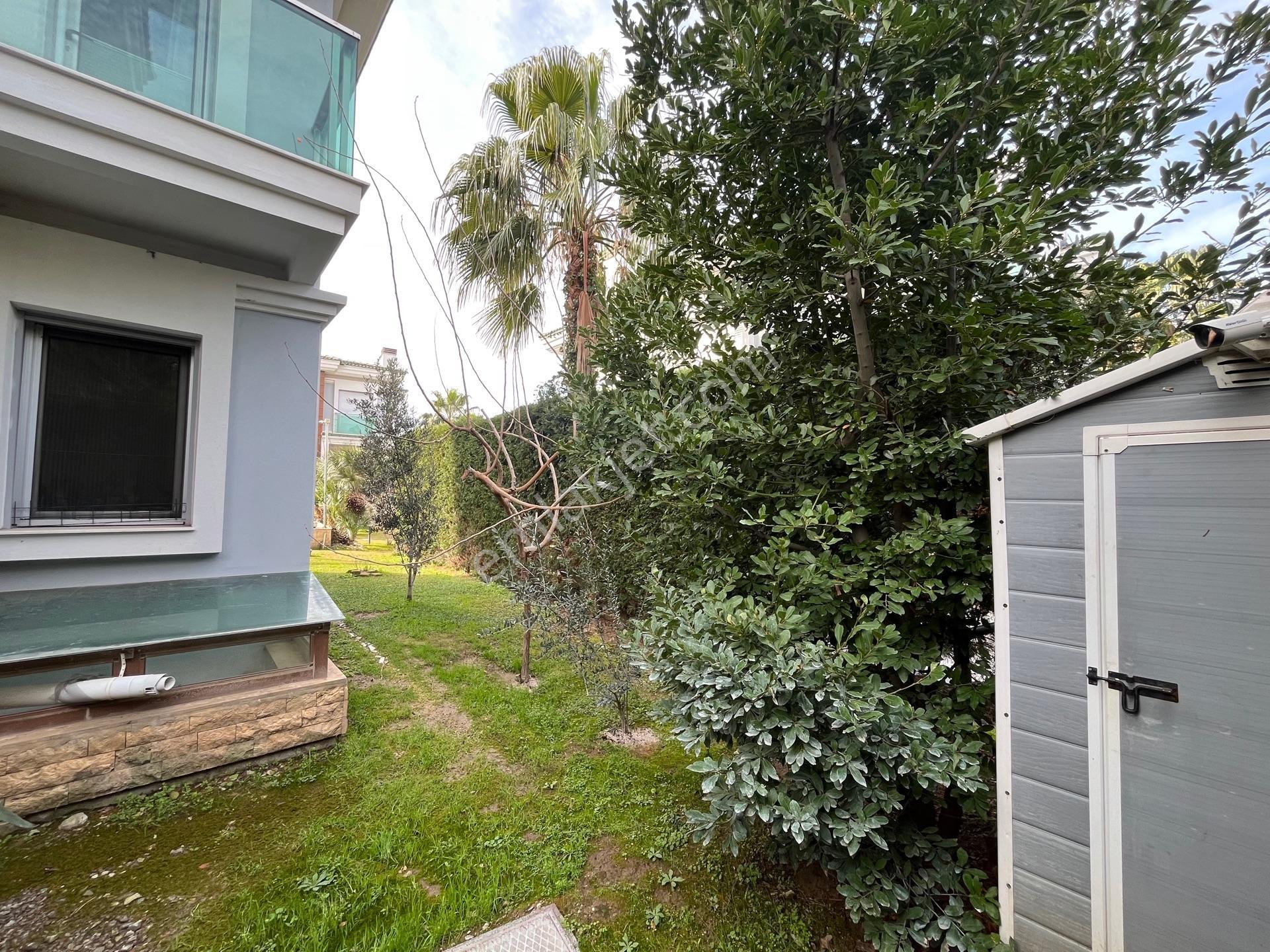 Güzelbahçe 5+2 Havuzlu Site İçerisinde Villa - Görsel 34
