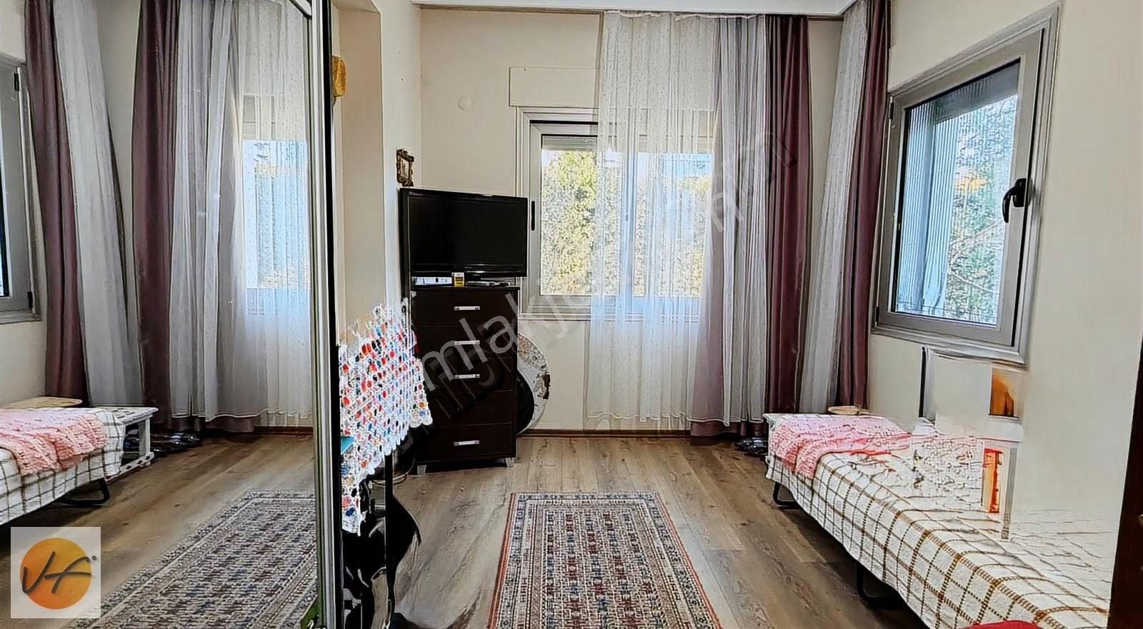 Güzelbahçe Yaka Konaklarında 5+2 Havuzlu Site İçinde Villa - Görsel 34