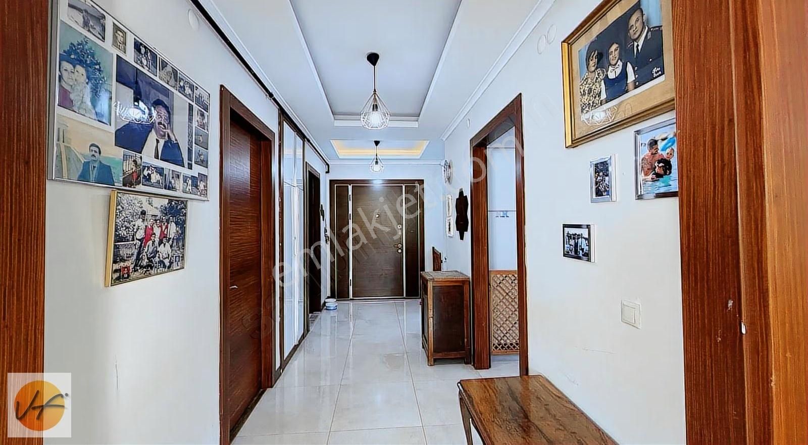 Güzelbahçe Yaka Konaklarında 5+2 Havuzlu Site İçinde Villa - Görsel 32