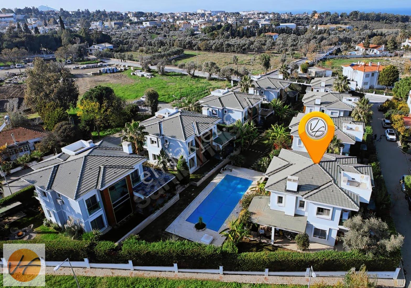 Güzelbahçe 5+2 Havuzlu Site İçerisinde Villa
