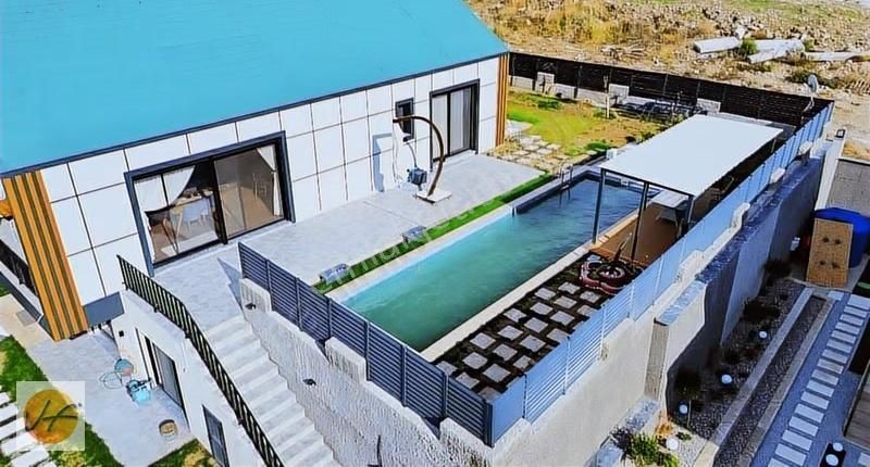 Foçaköy Yenibağarası Müstakil Havuzlu Villa - Görsel 5