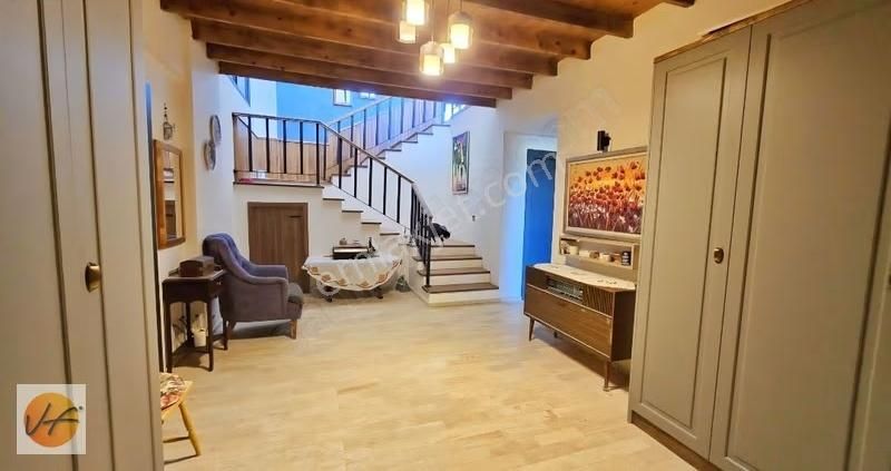 Foçaköy Yenibağarası Müstakil Havuzlu Villa - Görsel 15