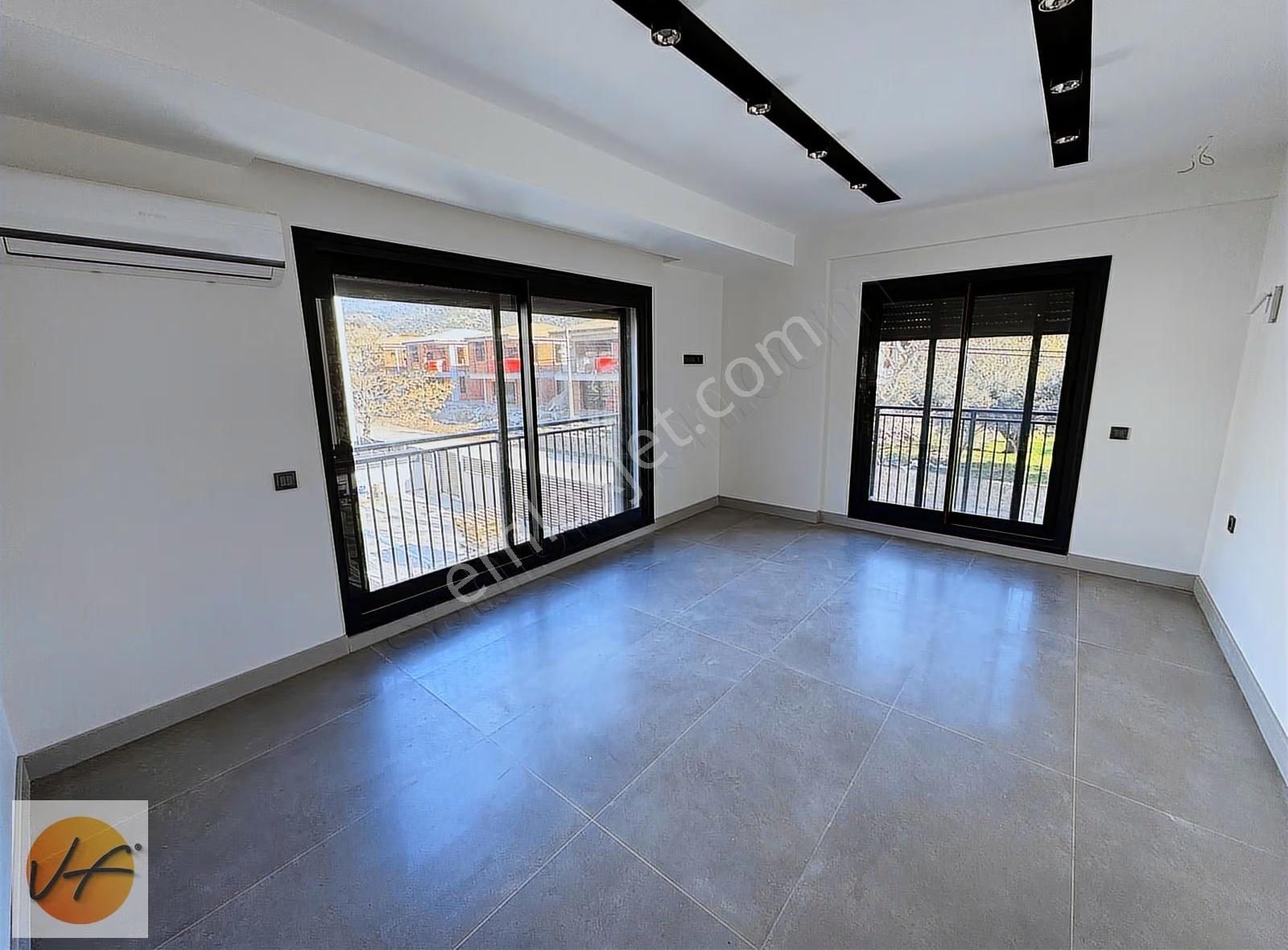 Bornova Çamiçi Mah Satılık 175 M2 Tripleks Lüks Villa - Görsel 4