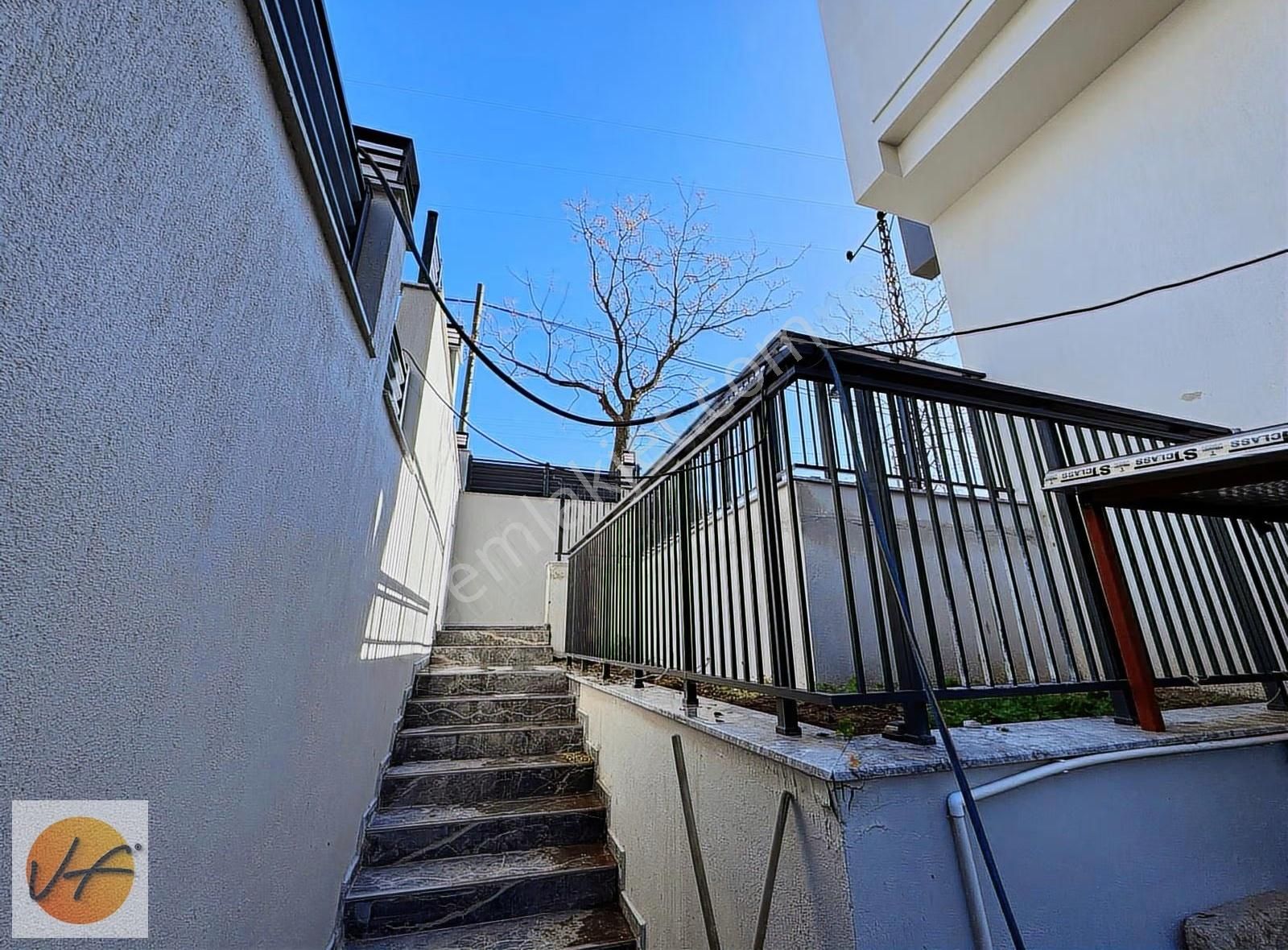 Bornova Çamiçi Mah Satılık 175 M2 Tripleks Lüks Villa - Görsel 21