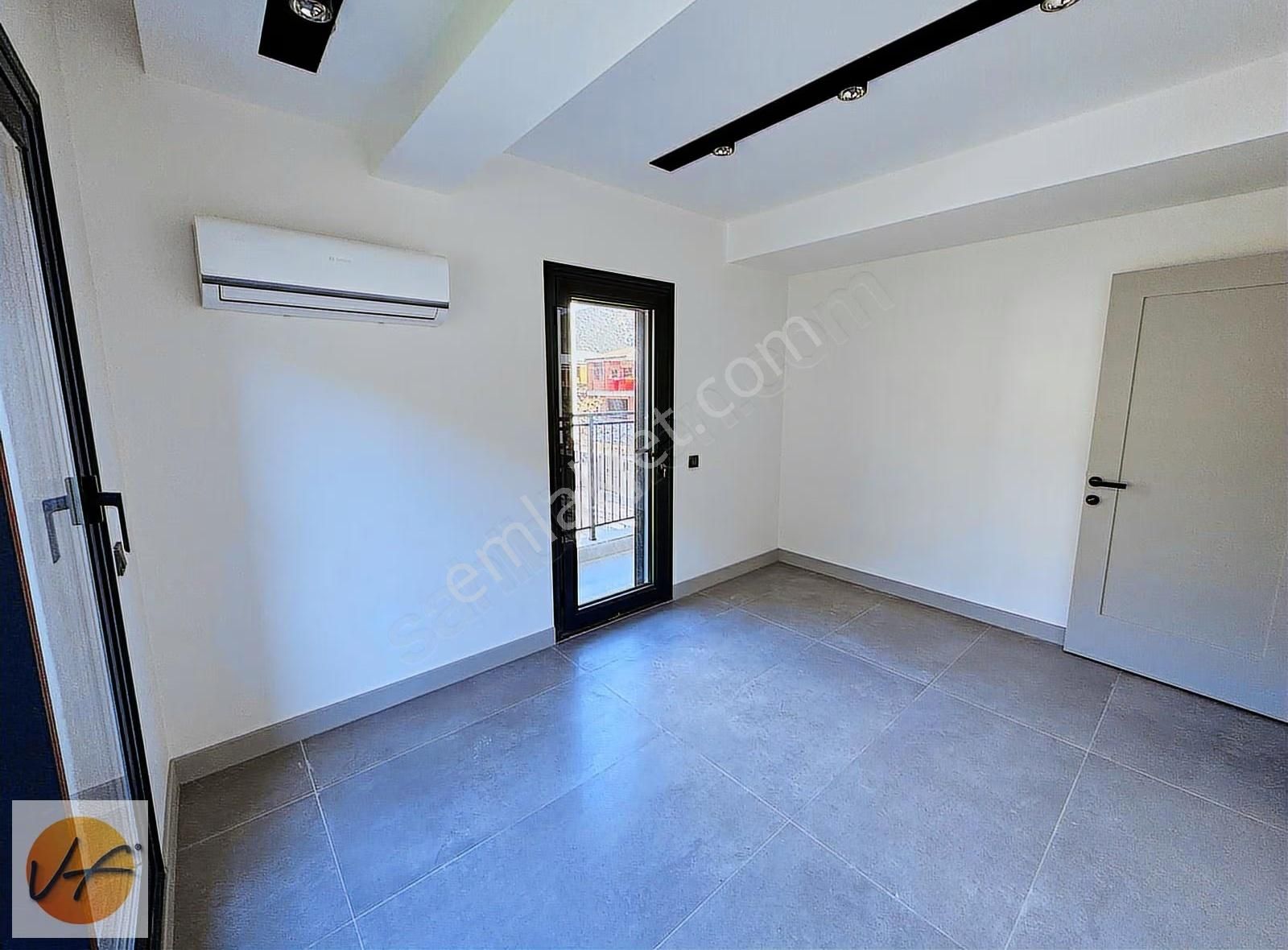 Bornova Çamiçi Mah Satılık 175 M2 Tripleks Lüks Villa - Görsel 25