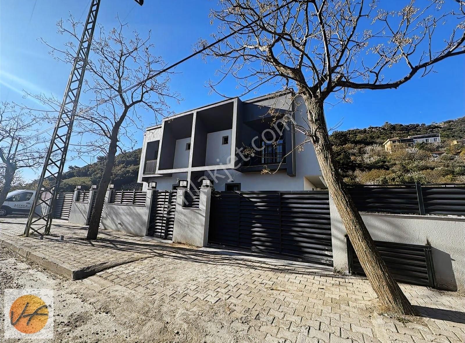 Bornova Çamiçi Mah Satılık 175 M2 Tripleks Lüks Villa - Görsel 15