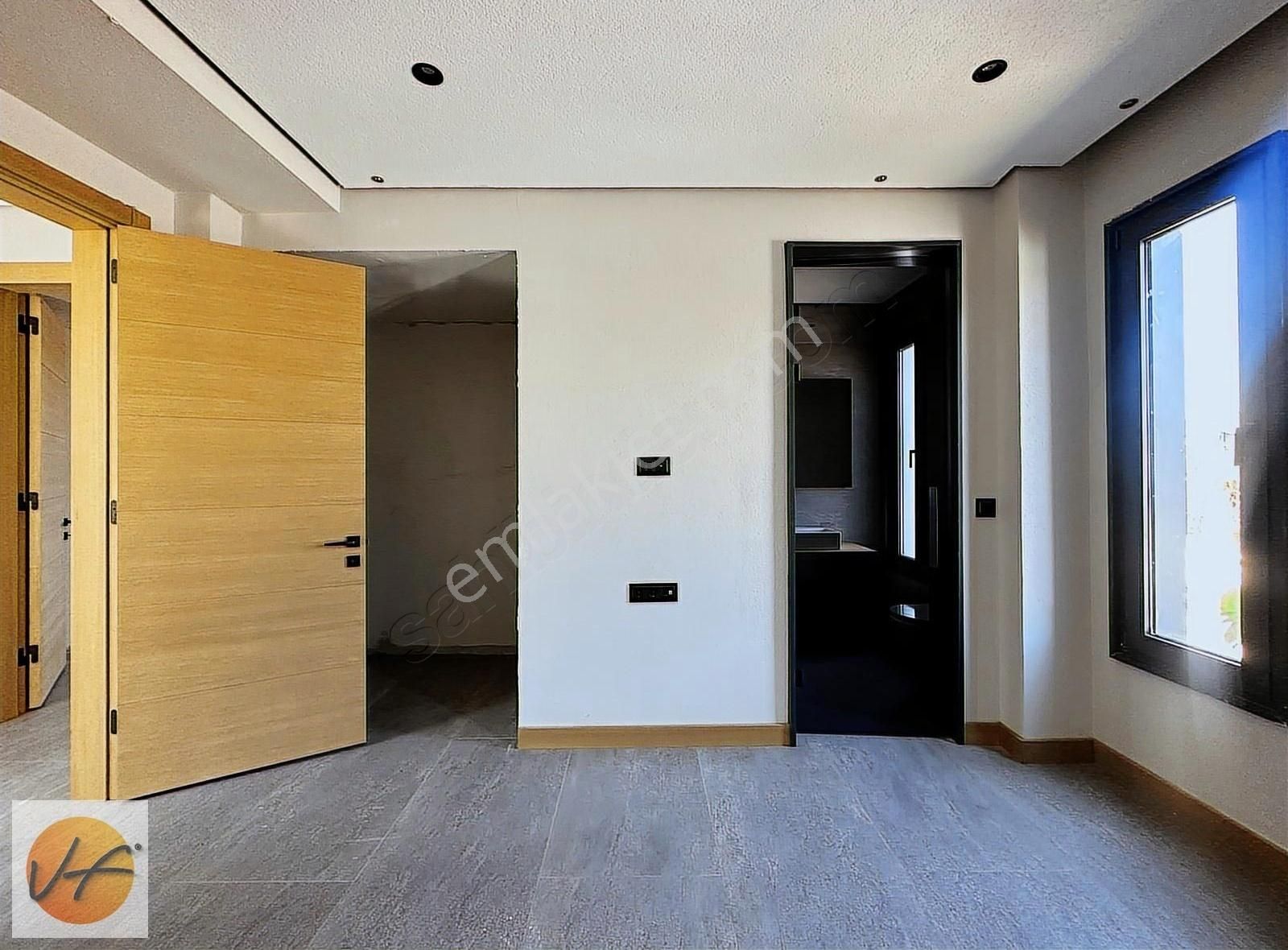 Urla İçmeler Ourland Sitesinde Yatay Mimari Satılık Lüx Villa - Görsel 24