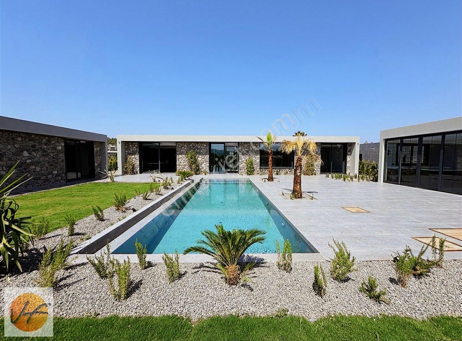 Urla İçmeler Ourland Sitesinde Yatay Mimari Satılık Lüx Villa - Görsel 20