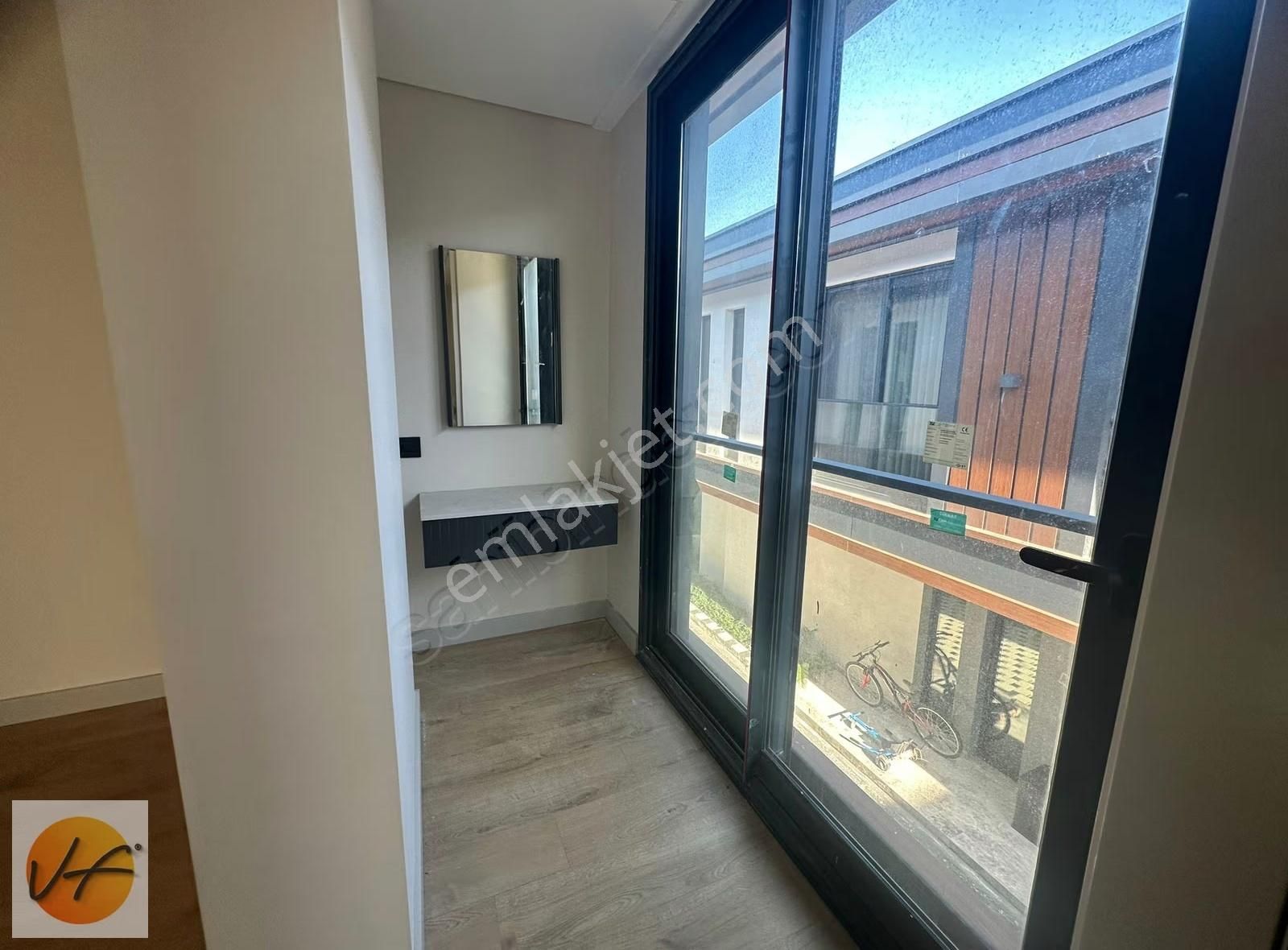 Sasalı'da Müstakil Havuzlu Otoparklı 220 M2 Satılık Villa - Görsel 2