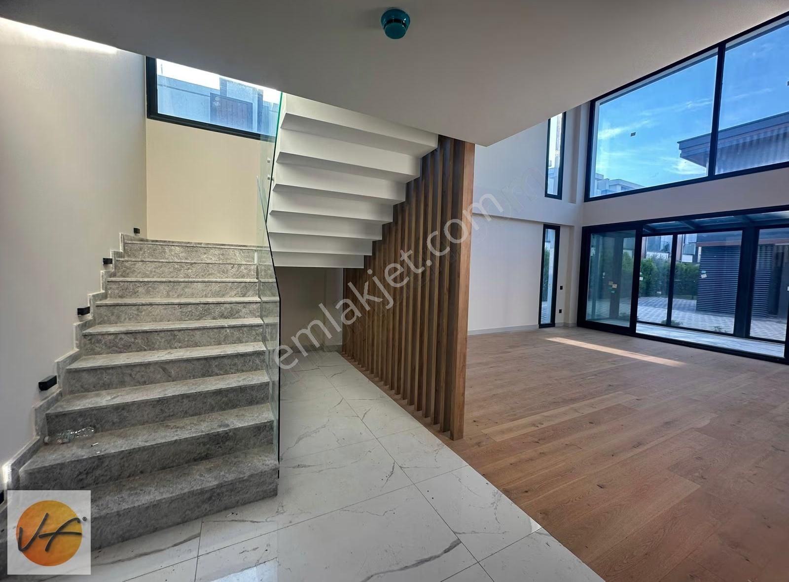 Sasalı'da Müstakil Havuzlu Otoparklı 220 M2 Satılık Villa - Görsel 6