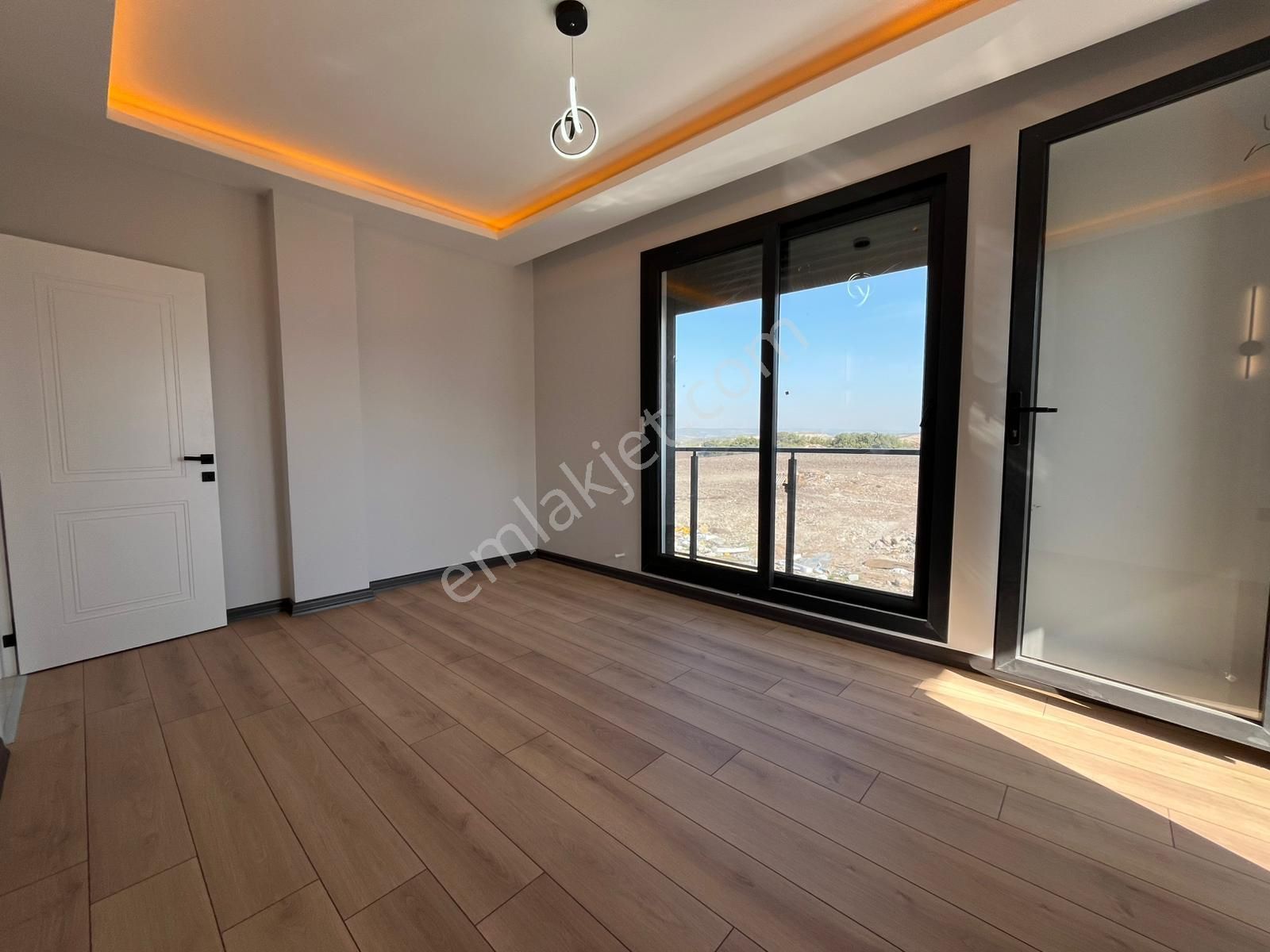 Didim Merkezde Ön Cephe, Otoparklı 3+1 Villa - Görsel 17