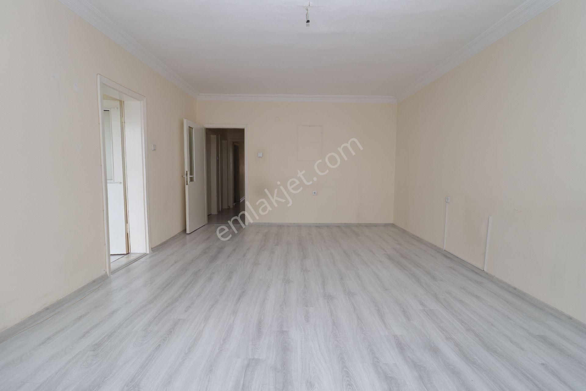 Akif'ten Elvankent'te Site İçi Ara Kat 3+1 Kiralık Daire - Görsel 3