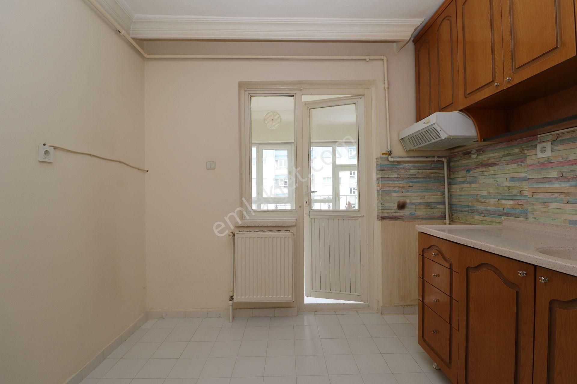 Akif'ten Elvankent'te Site İçi Ara Kat 3+1 Kiralık Daire - Görsel 8