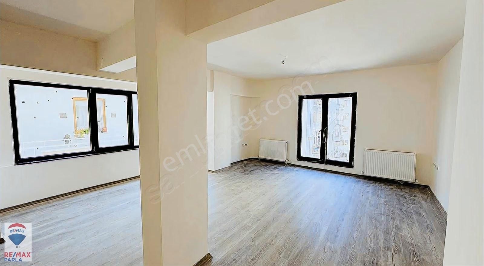 Can / Remax 56'lar Samsun Merkezde Kiralık 105m² Ofis Ve Katları - Görsel 10