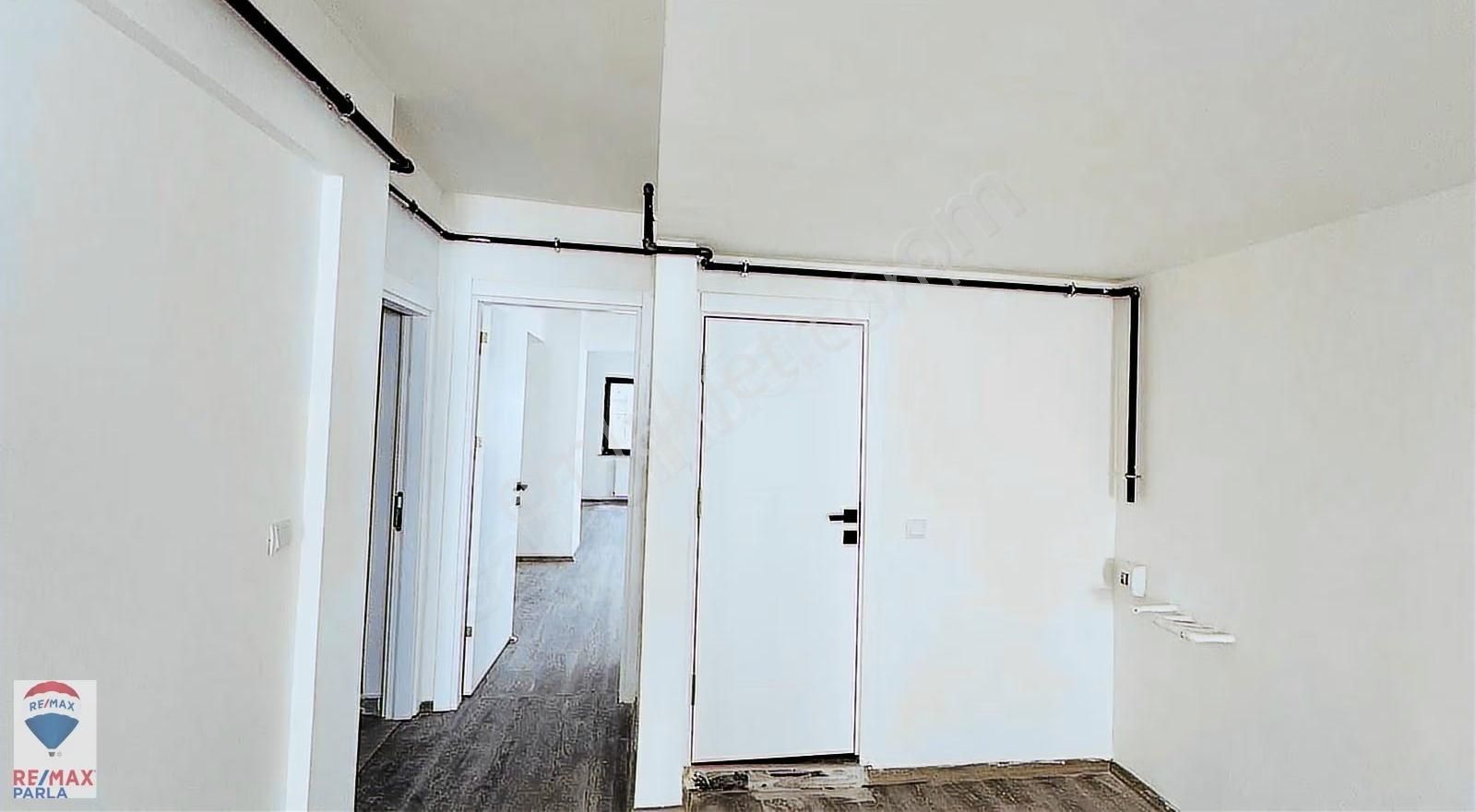 Can / Remax 56'lar Samsun Merkezde Kiralık 105m² Ofis Ve Katları - Görsel 14