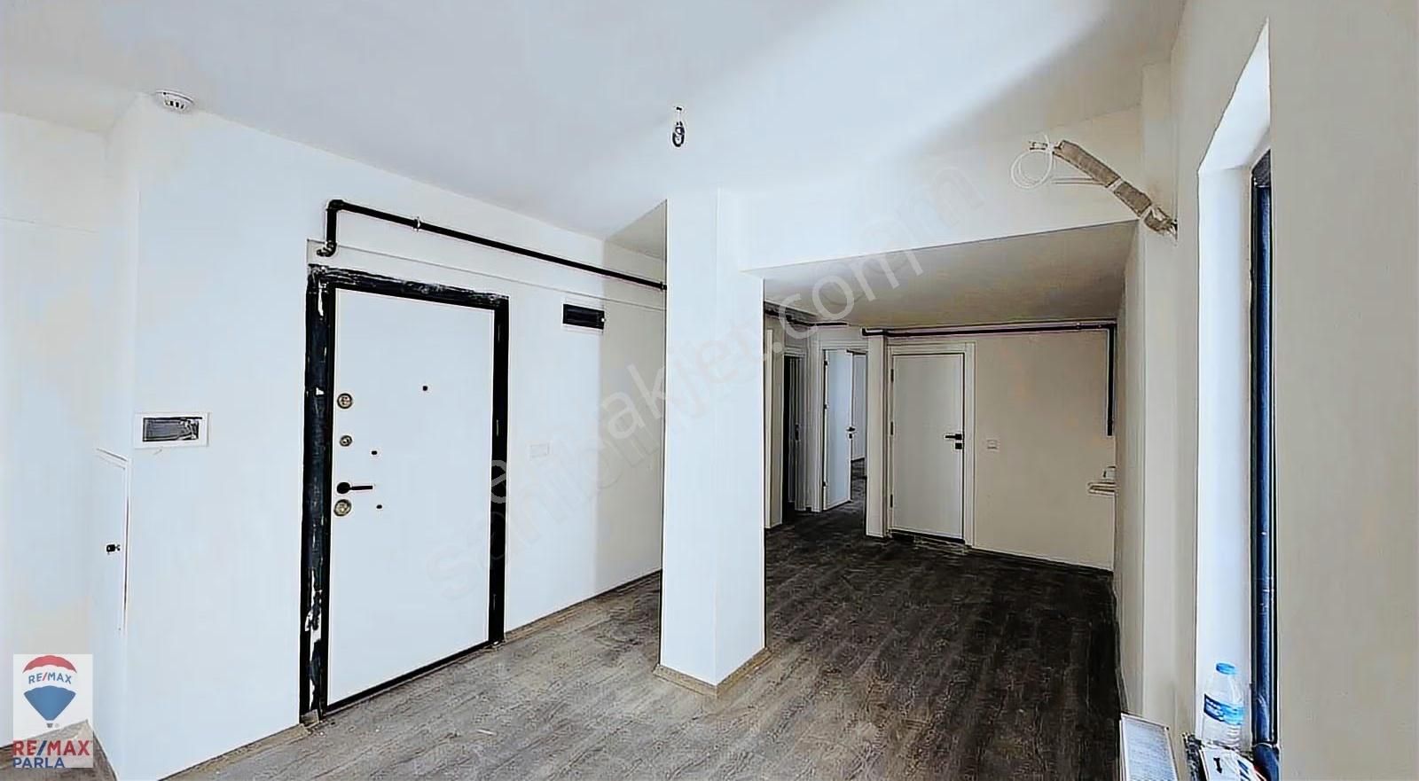 Can / Remax 56'lar Samsun Merkezde Kiralık 105m² Ofis Ve Katları - Görsel 11