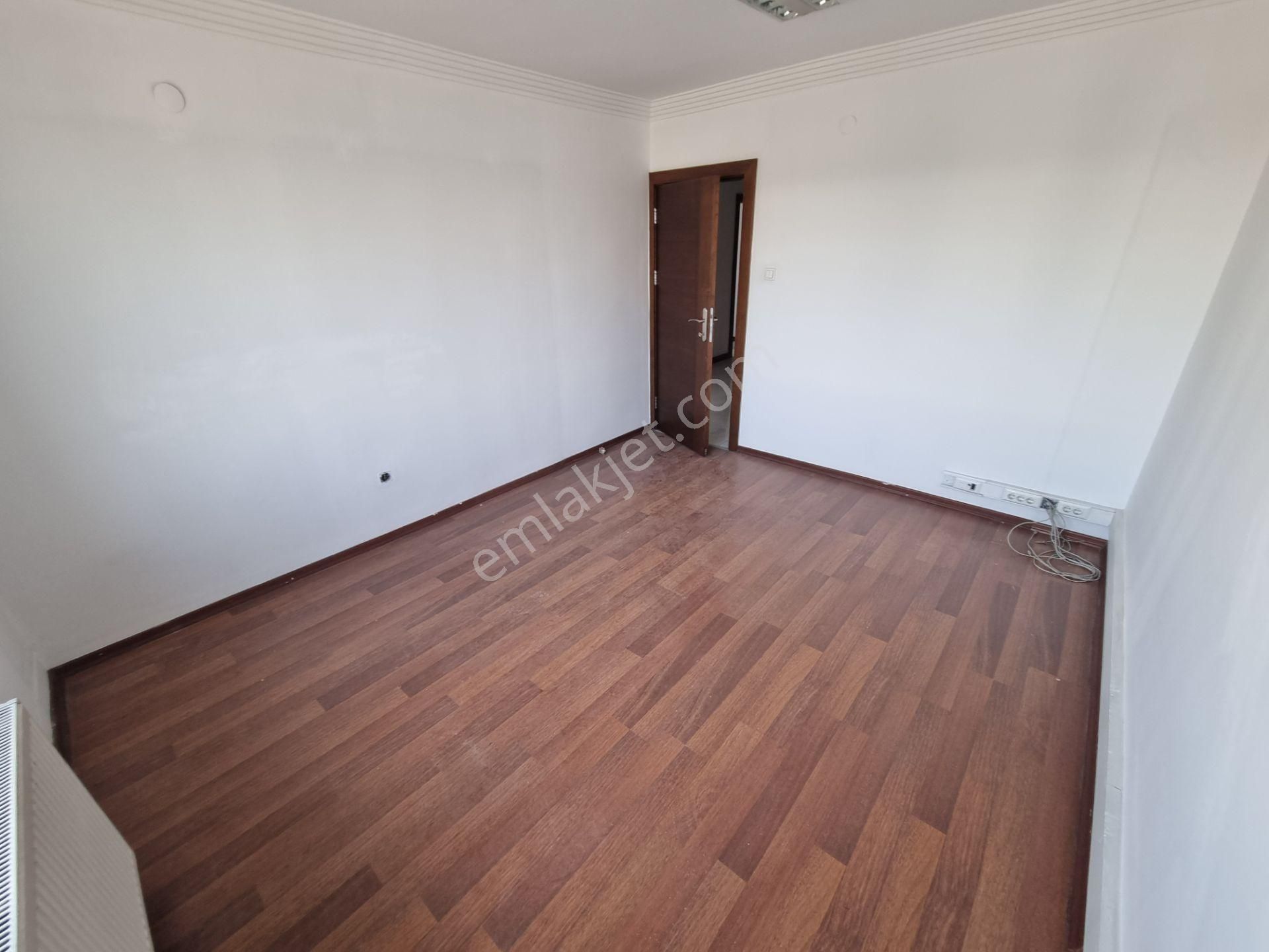 Eti Mah Mükemmel Konumda Asansörlü Manzaralı Ve Kapalı Otoparklı - Görsel 9