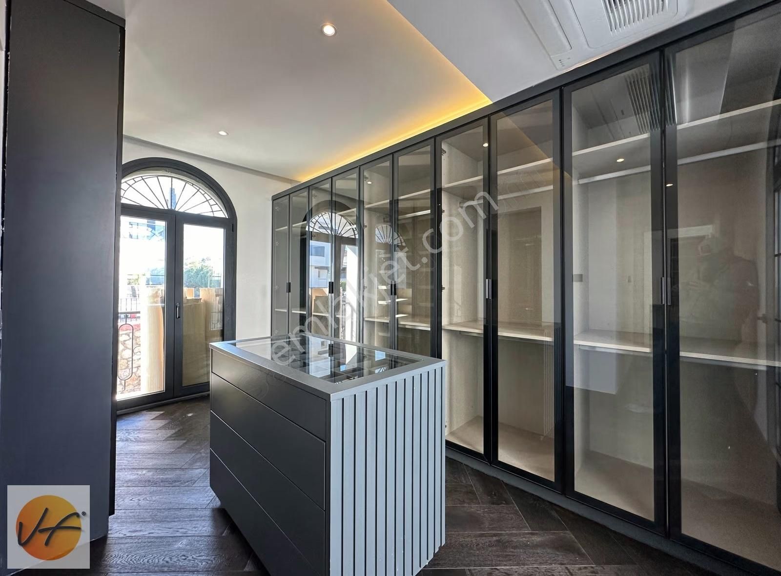 Güzelbahçe Kahramanderede Satılık Müstakil Havuzlu Sıfır Villa - Görsel 22