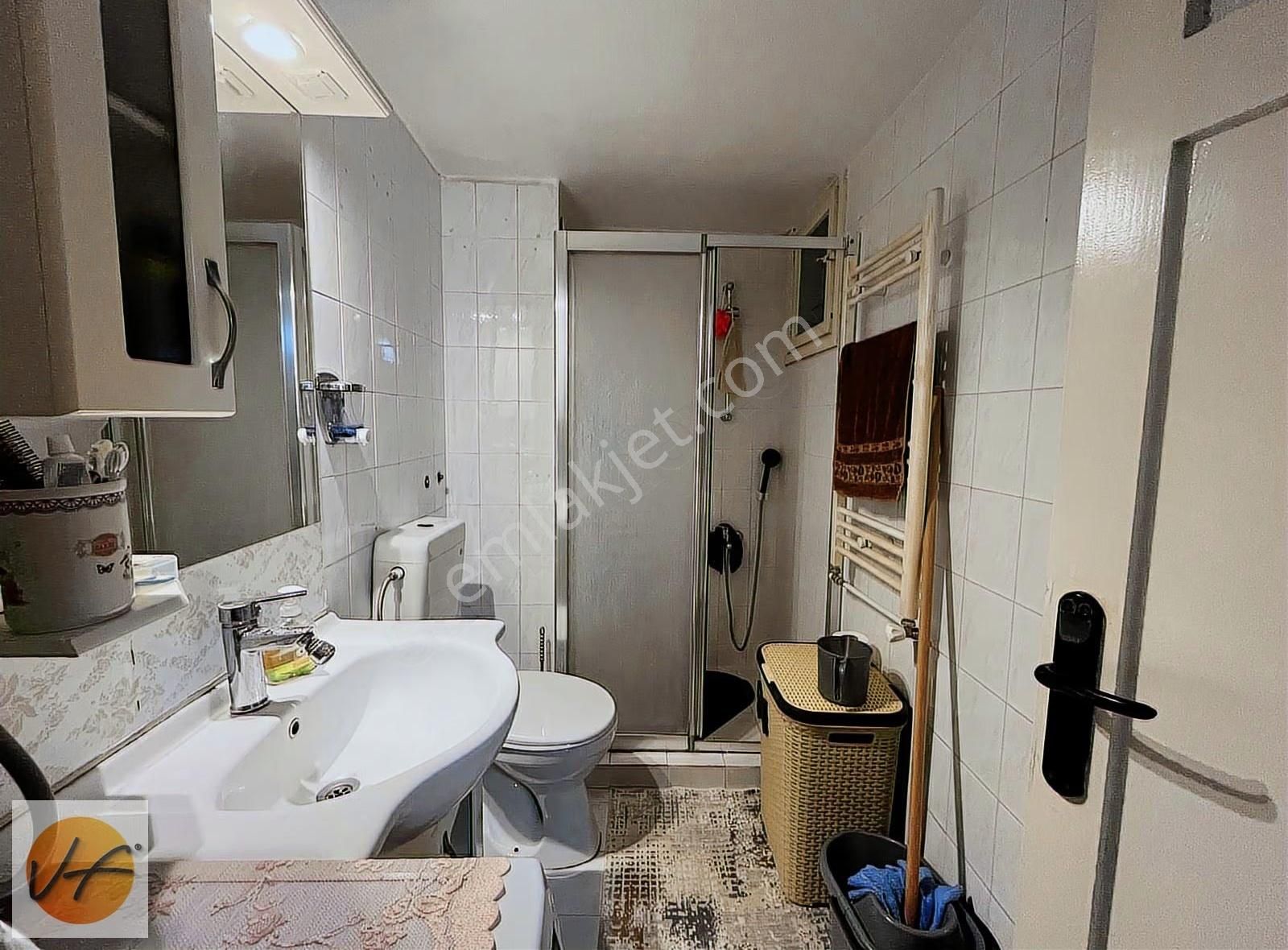 İzmir Bahçelievler Mahallesinde 2+1 Bakımlı Satılık Daire - Görsel 8