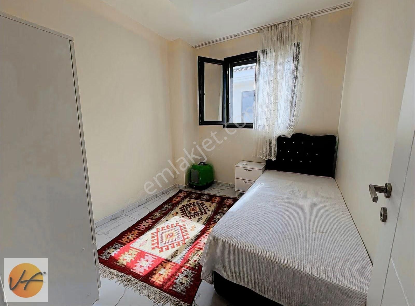 Çeşme Ovacık'ta İki Adet 3+1 Eşyalı Havuzlu Satılık İkiz Villa - Görsel 24