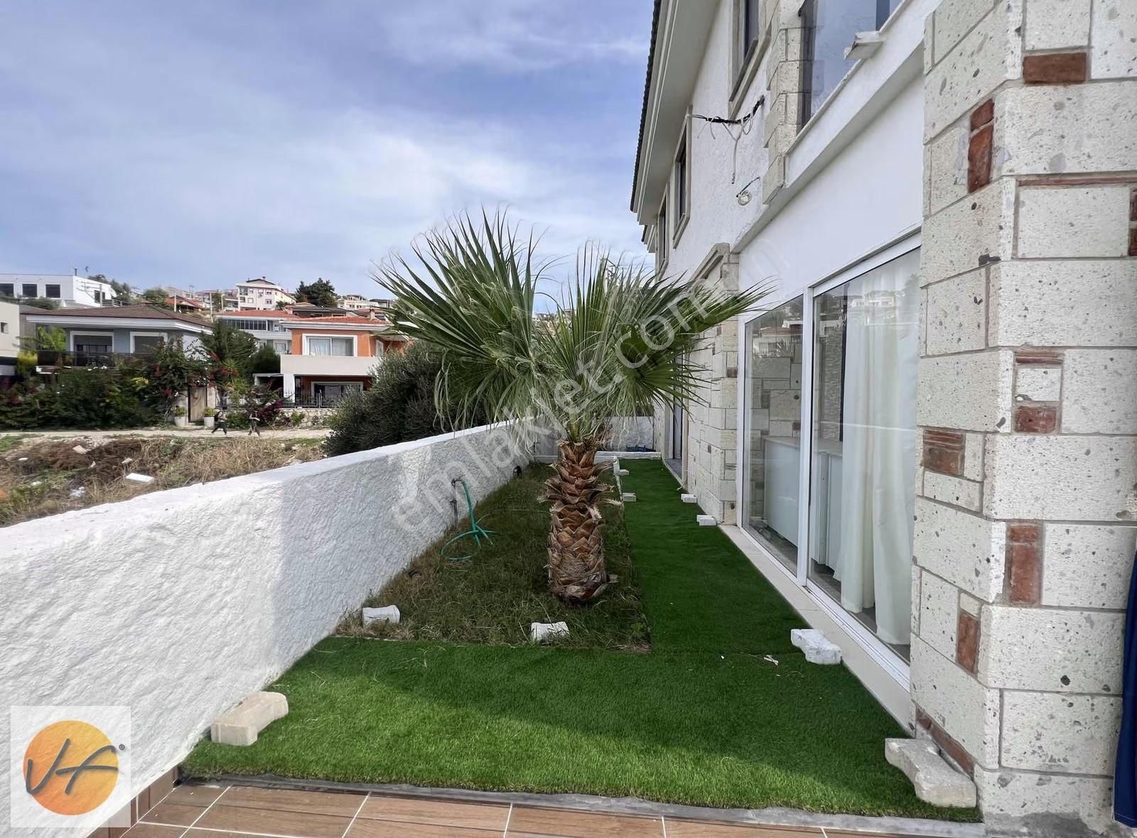 Çeşme Ovacık'ta İki Adet 3+1 Eşyalı Havuzlu Satılık İkiz Villa - Görsel 19