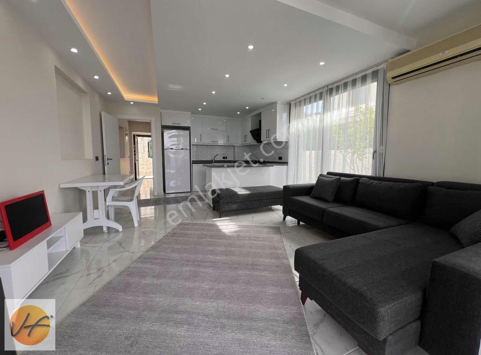 Çeşme Ovacık'ta İki Adet 3+1 Eşyalı Havuzlu Satılık İkiz Villa - Görsel 5