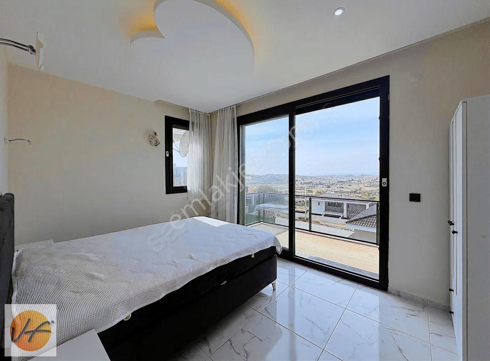 Çeşme Ovacık'ta İki Adet 3+1 Eşyalı Havuzlu Satılık İkiz Villa - Görsel 23